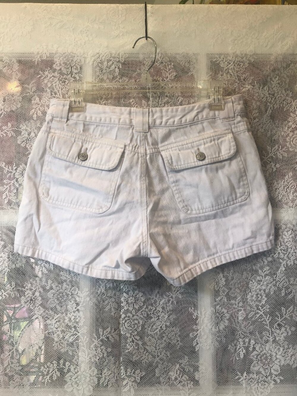 Old Navy Denim Jean Shorts Women's 6 White 30" Waist Y2K Fun Rare Button pockets